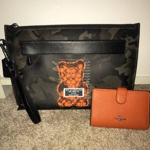 NWT Limited Edition Camo Gummy Vandal Carryall Bag
